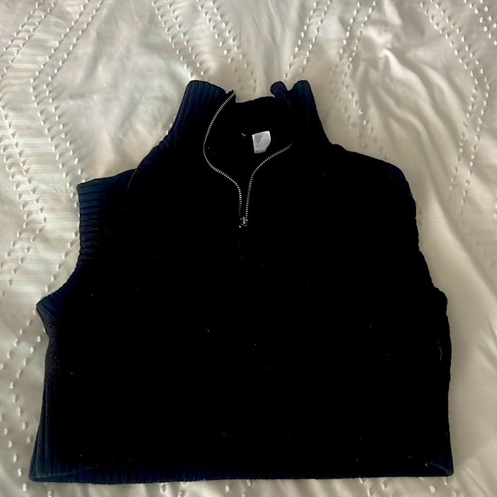 CROP TOP BLACK
